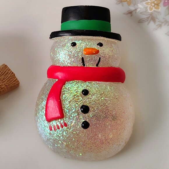 Lot of 2 Hallmark Christmas Brooch Pin Iridescent & Broom Snowman Set - Picture 2 of 8